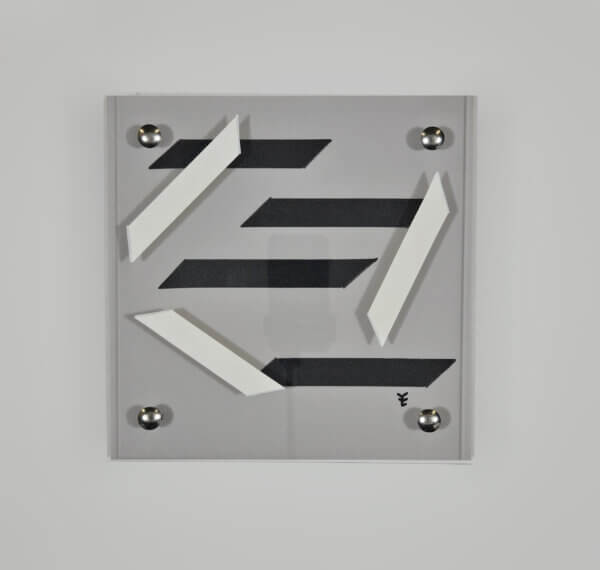 A.P.T.A.ME-AluminumPlexiglassTapeAcrylMedium01